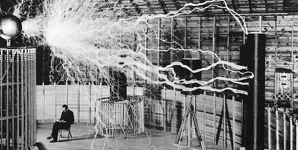 Mit 2: Tesla'nın nihai amacı tüm dünyaya bedava enerji sağlamak idi.