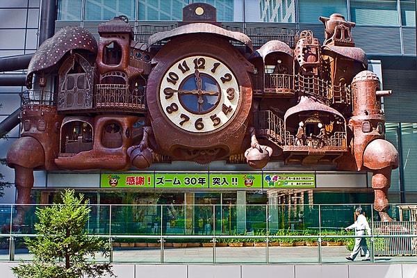 3. Steampunk tutkunlarının favorisi olan, Tokyo'daki Miyazaki tasarımı saat