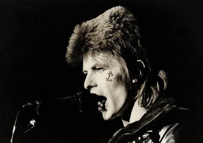 Dünyadan Bir Uzaylı Geçip Gitti: Birbirinden Muhteşem 15 Şarkısıyla David Bowie