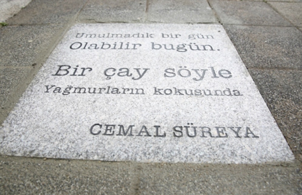 Cemal Süreya'nın Dizeleri Kadıköy Sokaklarında