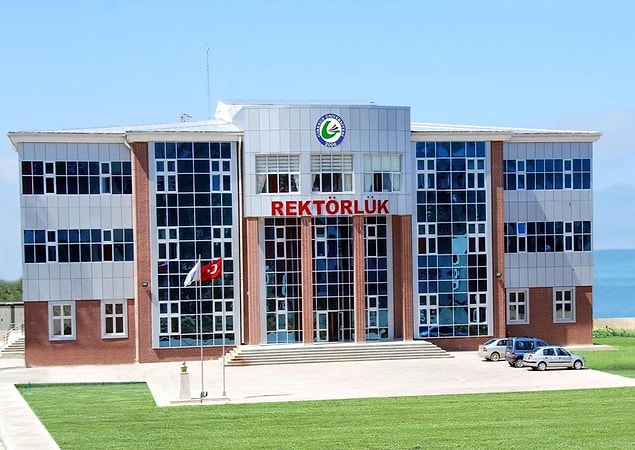 Giresun Üniversitesi'nde 1 akademisyene görevden uzaklaştırma