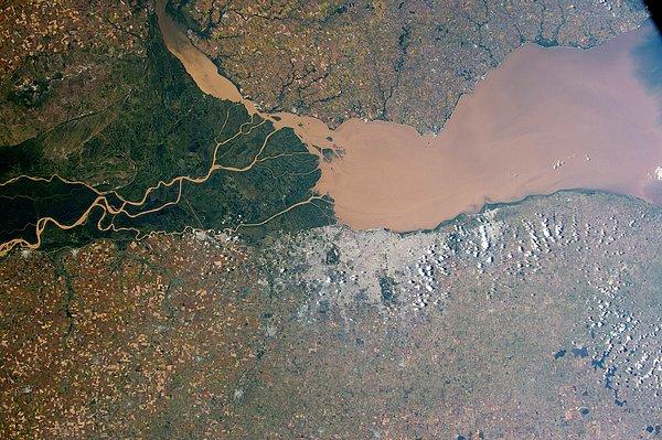5. Çamurlu Sular Paraná Nehri, Arjantin