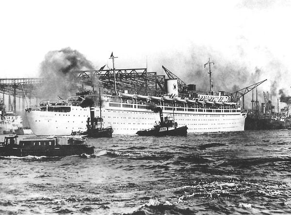 İkinci dünya savaşının başlamasıyla, Eylül 1939’dan 20 Kasım 1940 tarihine kadar Gustloff hastane gemisi olarak hizmet verdi.