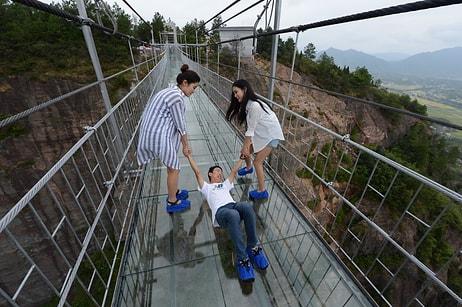 Yükseklik Korkusu Olan Uzak Dursun: Çinliler 300 Metreye Cam Köprü Yaptı!