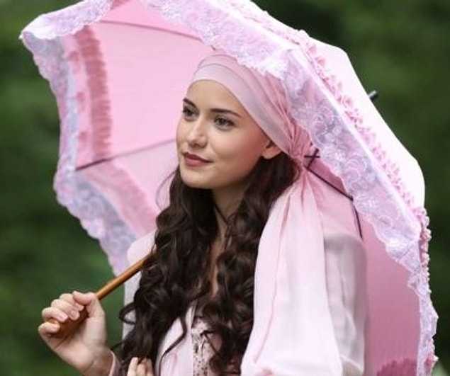 2. Fahriye Evcen