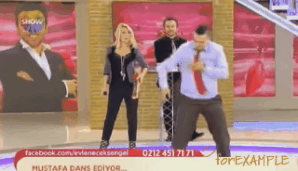 18. Çılgın Mustafa'nın kendi gibi çılgın olmayan gayet de aklı başında dansı.