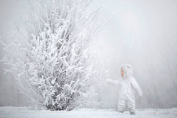 18. Белым бело.