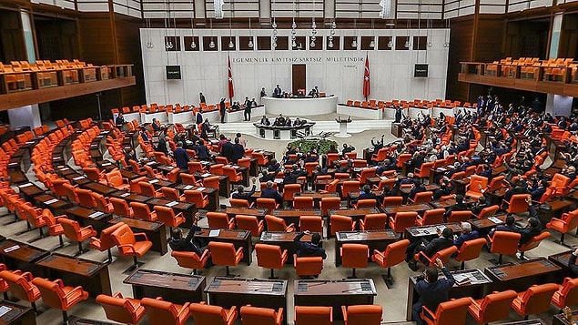 8. Doğum Yapan Memur ve İşçilere Yeni Haklar Yasalaştı
