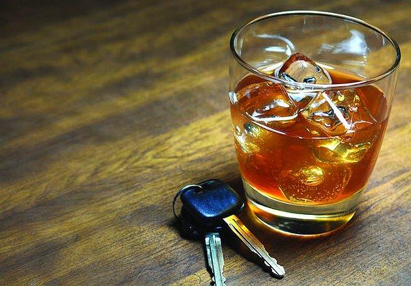 Alkol, trafiğe çıkan bir araç sürücüsünü nasıl etkiler?