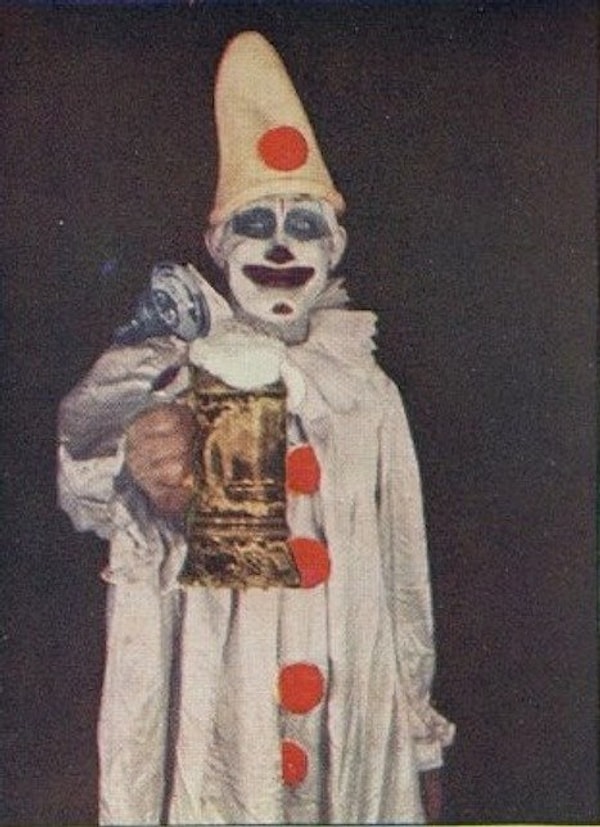 14. "Смотри, что у меня есть? Да нет там яда, честное слово"