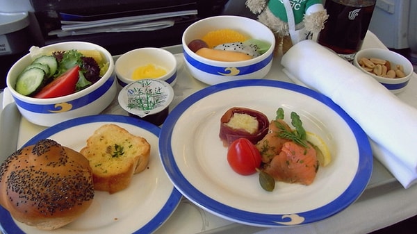 13. Обед в бизнес-классе: