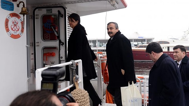 "Talimatları İmralı’dan almıyorlarsa görüşmelerinin ne anlamı var?"