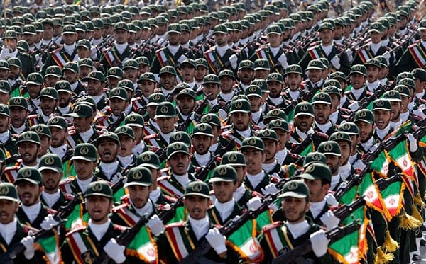 2. Сепахи имеют свои собственные таможни и владеют системами управления, у них хорошие связи и они далеко не последние люди в стране. Благодаря созданным ими каналам, они, обходя законы, зарабатывают огромные деньги.