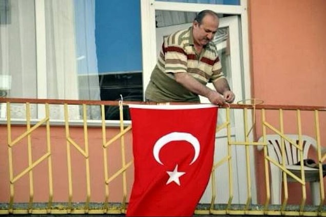Gecenin en çok konuşulan ve övgü alan markası olan THY, bize uzak olan bu Super Bowl gecesinde göğsümüzü kabartmayı başardı. As bayrakları as as!