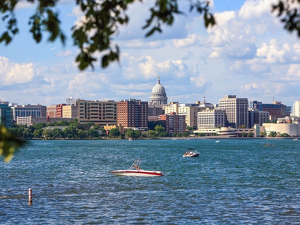 14. Мадисон, Висконсин.