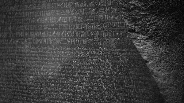 8. Rosetta Taşı