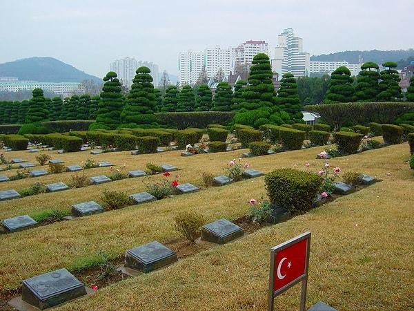 12. Pusan'daki Türk şehitliği... Kore Savaşı'nda 741 şehit vermiştik.