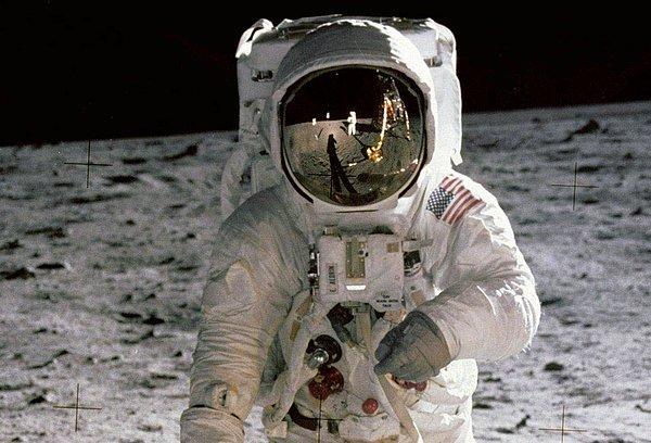 12. Astronot Neil Armstrong ve John Glenn... İkisi de Ohiolu.