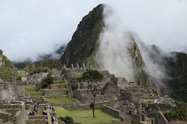 Güney Amerika'ya gitmişken 500 yıllık bir İnka şehri olan Machu Picchu'ya da uğramayı ihmal etmemiş.