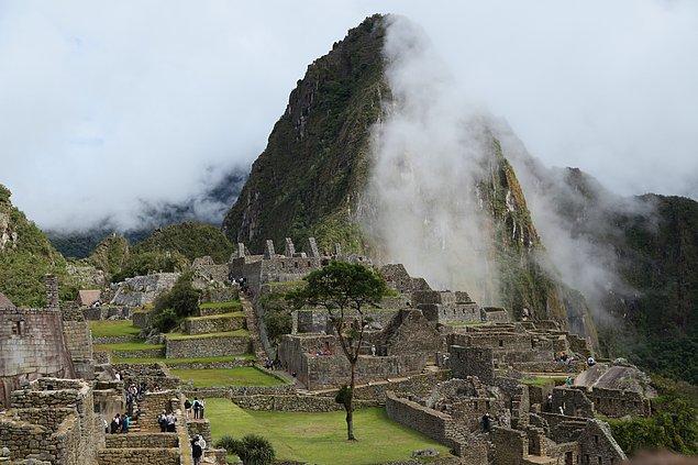 Güney Amerika'ya gitmişken 500 yıllık bir İnka şehri olan Machu Picchu'ya da uğramayı ihmal etmemiş.