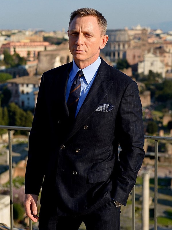 5. Джеймс Бонд