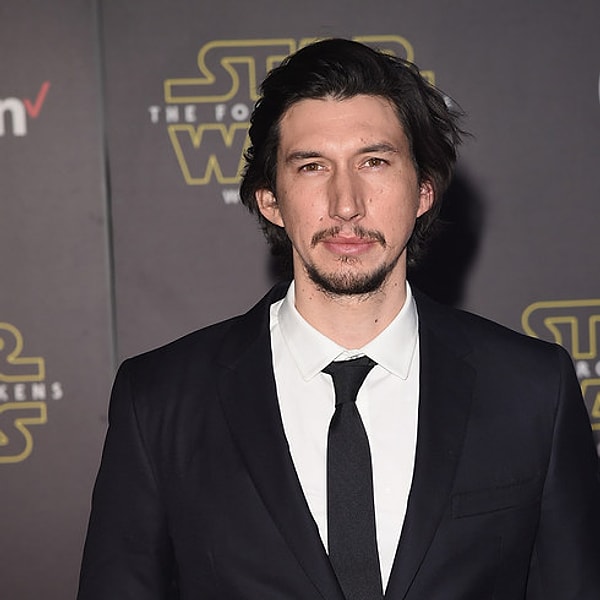 13. Надежда умирает последней! Посмотри на Адама Драйвера!