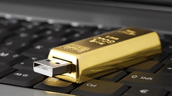 9. Флешка "Золотой слиток"