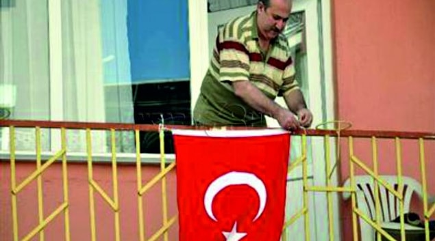 8. Başka hiçbir yerde olmayan gururlanma böbür böbür böbür