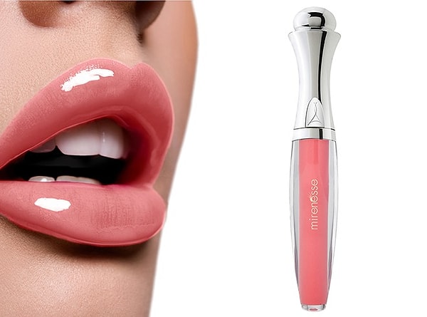 12. Верить, что блеск для губ увеличивает объем губ и терпеть ужасное жжение.