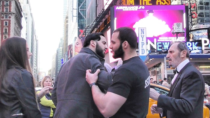 12 Yaşındaki Kızla Evlenen 65'lik Adama Amerikalıların Tepkileri