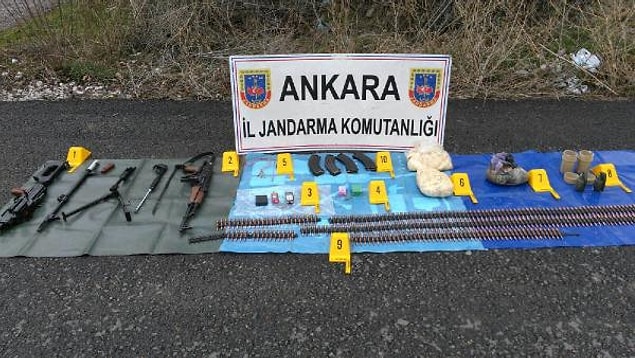 Yol kenarına atılı vaziyette bulundu