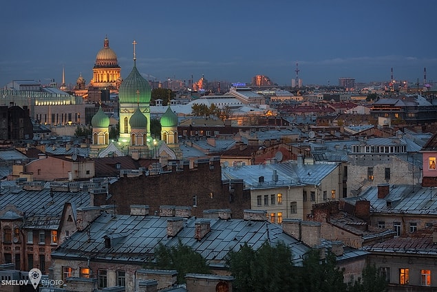 24. St. Petersburg'un nefes kesici manzarasının tadını çıkarın.