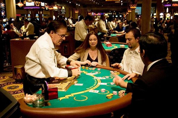 52. Las Vegas'ta blackjack oynayın.