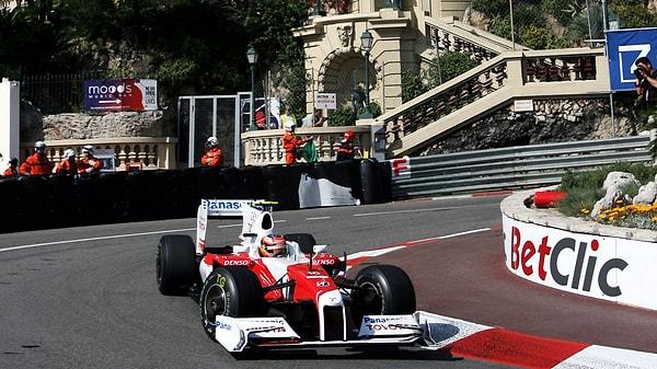 61. Monaco'da Grand Prix'i izleyin.