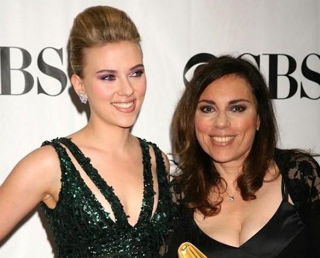 14. Scarlett Johansson ve Melanie Sloan