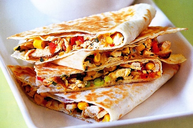 12. Çıtır çıtır tortilanın arasında bir lezzet bombası yaratmak bu olsa gerek!