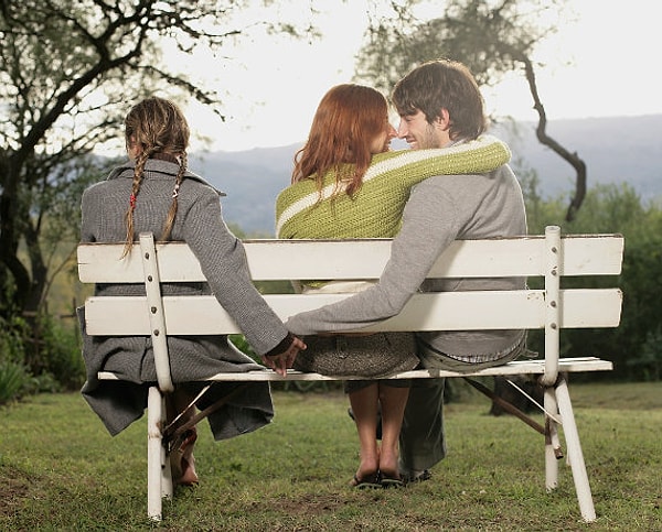 9. Он все еще не оправился от разрыва с бывшей