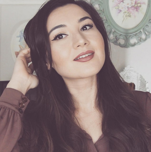 9. Ayşegül-Makyajmıdedin