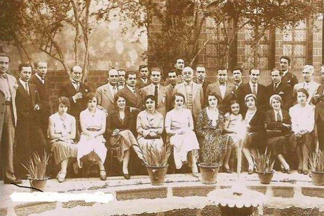 8. Darülbedayi (İstanbul Şehir Tiyatroları) oyuncuları Diyarbakır turnesinde - 1930