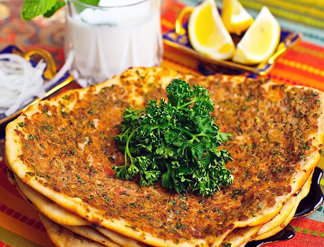 5. Lahmacunun en iyi ekürisinin o olması.