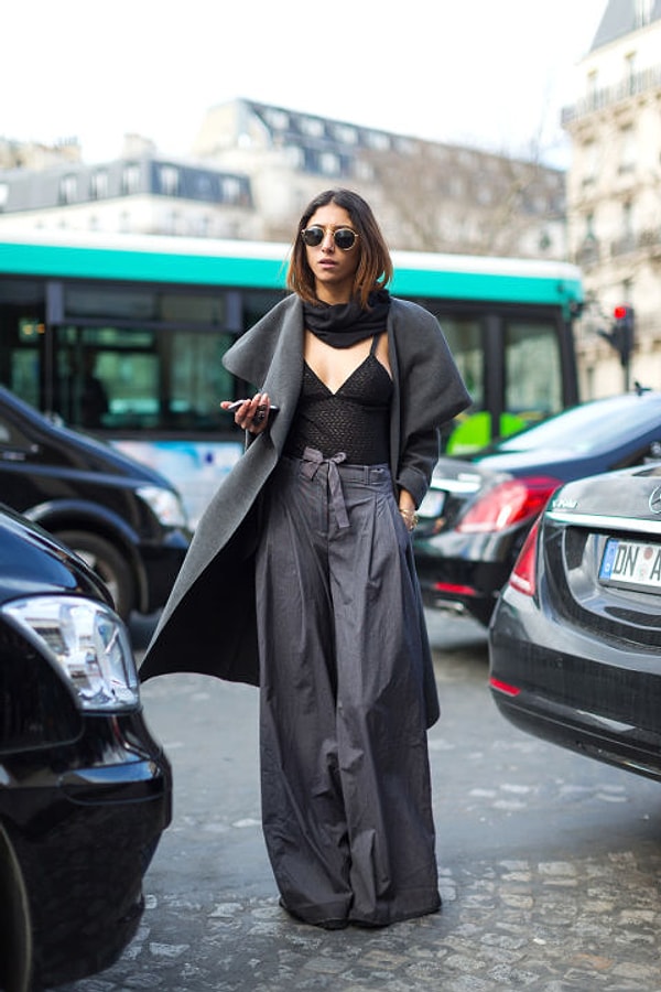 16. Как и, в целом, широкие брюки.