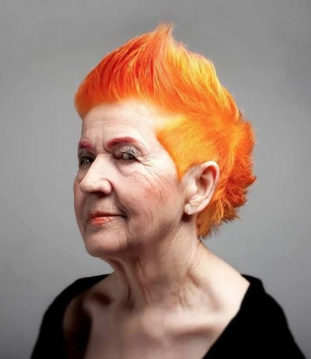 Пожилая, но яркая! Кто сказал, что так не бывает?