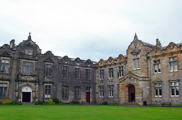 14. Saint Andrews Üniversitesi - İskoçya