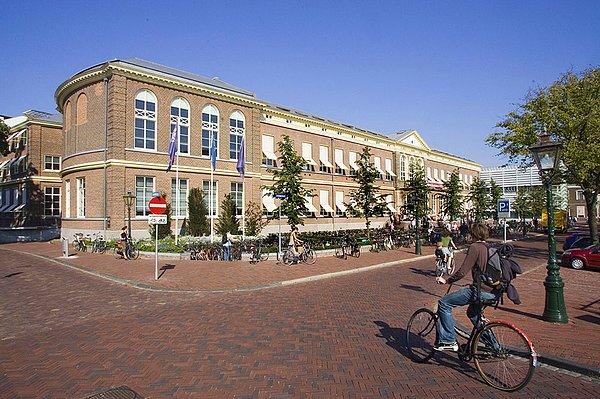 7. Leiden Üniversitesi - Hollanda