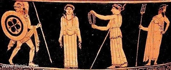 7. Athena ona güzel bir kemer, süslü elbiseler verdi.