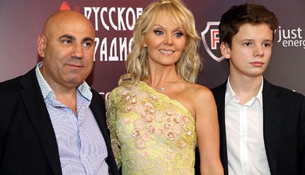 4. Арсений с родителями: певицей Валерией и Иосифом Пригожиным
