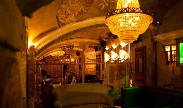 17. В конце концов, не каждый же день можно такое увидеть.