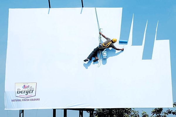 5. "Вы хотели цвета неба? У нас есть такой цвет!"