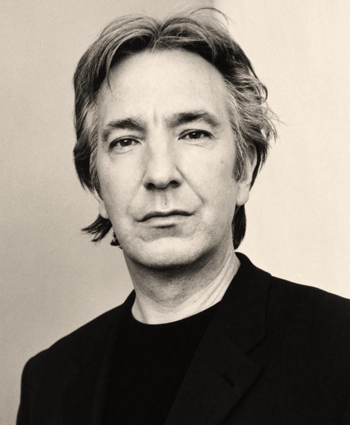 Агусти вильяронга. Ему было 69 лет. Фото людей. Аньес жауи. Ему было 69 лет.