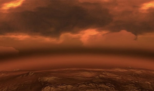 22. Несмотря на близость Меркурия к Солнцу, его разреженная атмосфера не позволяет ему стать самой горячей планетой. Этот приз забирает Венера.